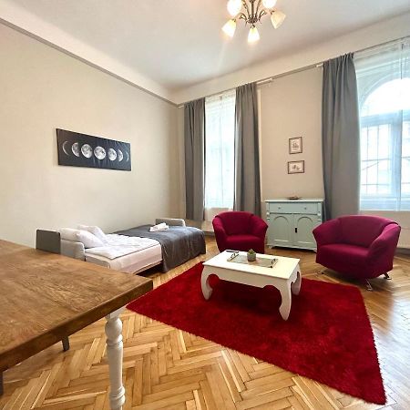 Fullmoon Apartments 2 Szeged Bagian luar foto